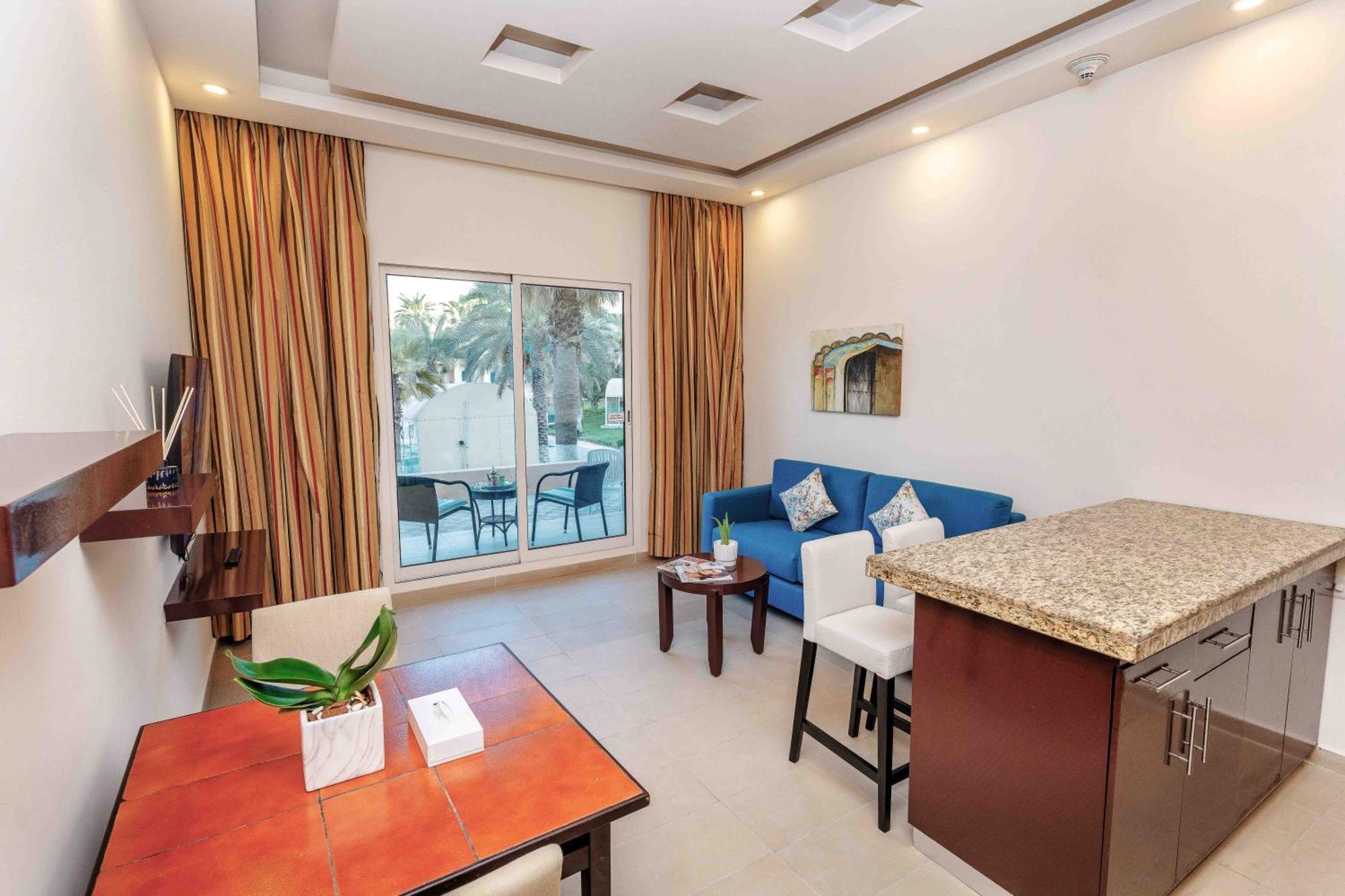 Metropolitan Al Mafraq Hotel Abu Dhabi Ngoại thất bức ảnh