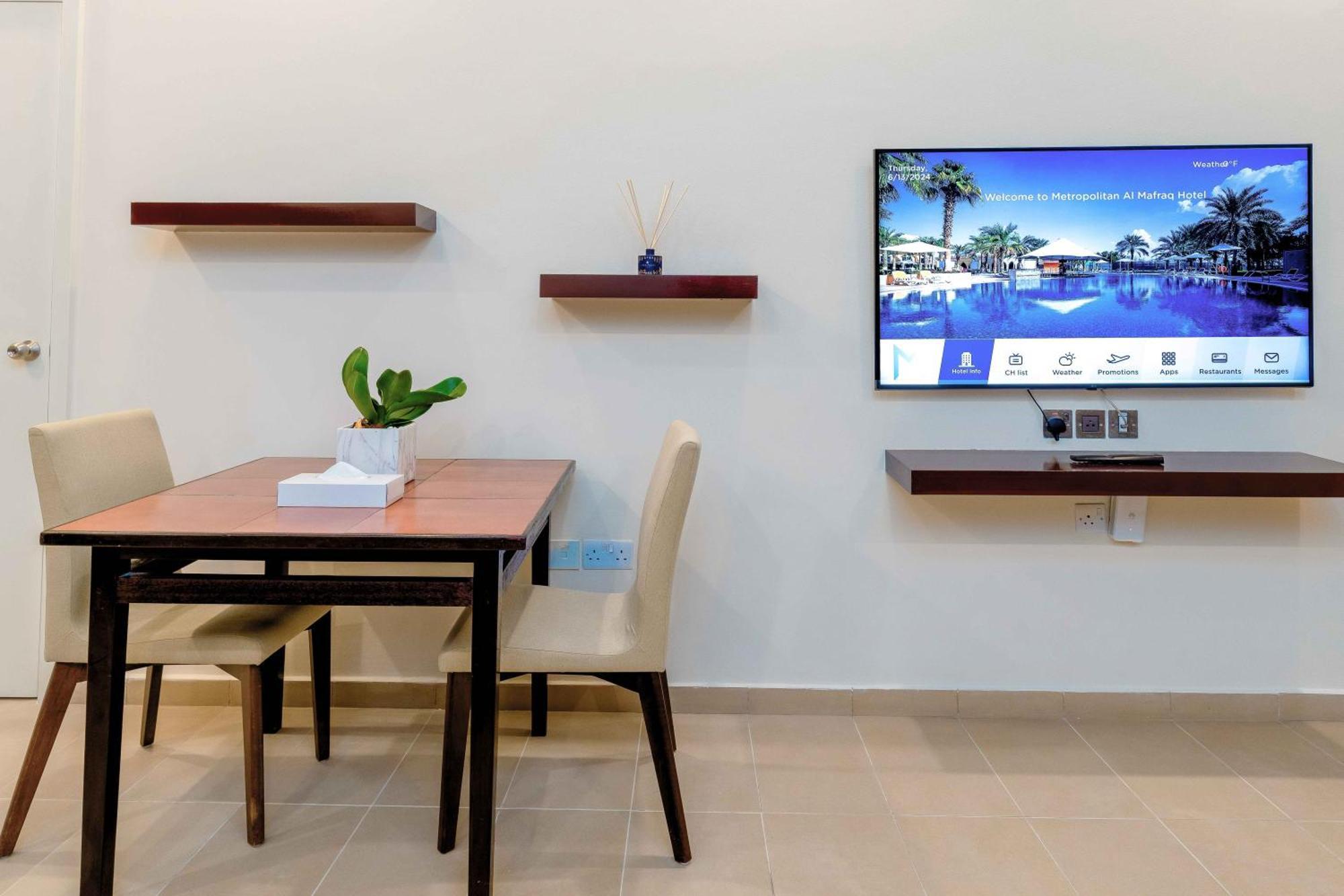 Metropolitan Al Mafraq Hotel Abu Dhabi Ngoại thất bức ảnh