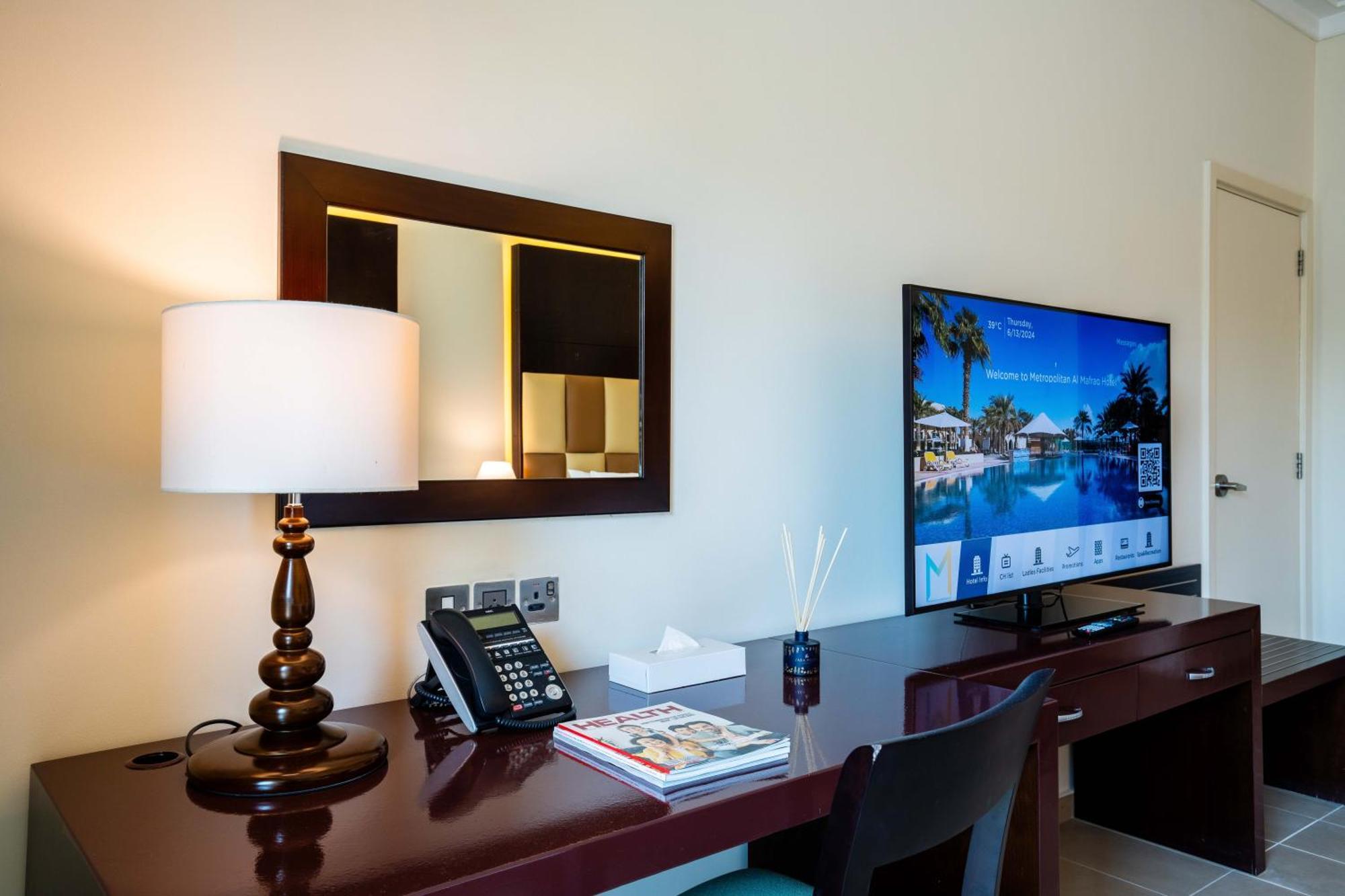 Metropolitan Al Mafraq Hotel Abu Dhabi Ngoại thất bức ảnh