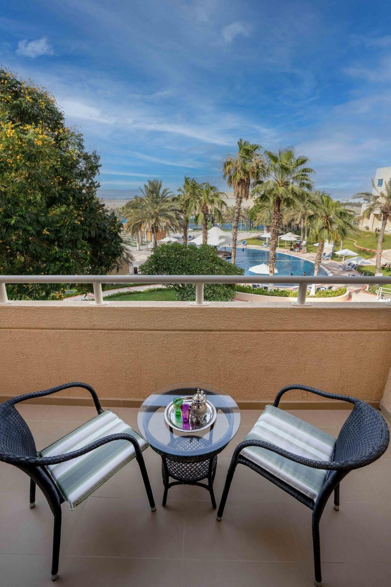 Metropolitan Al Mafraq Hotel Abu Dhabi Ngoại thất bức ảnh