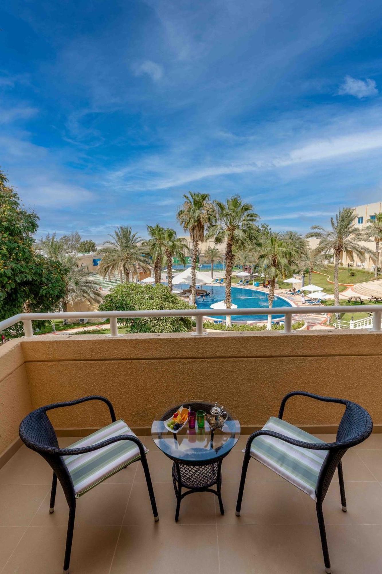 Metropolitan Al Mafraq Hotel Abu Dhabi Ngoại thất bức ảnh
