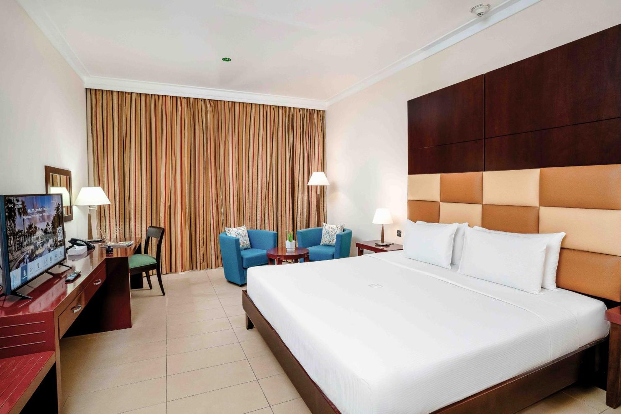 Metropolitan Al Mafraq Hotel Abu Dhabi Ngoại thất bức ảnh