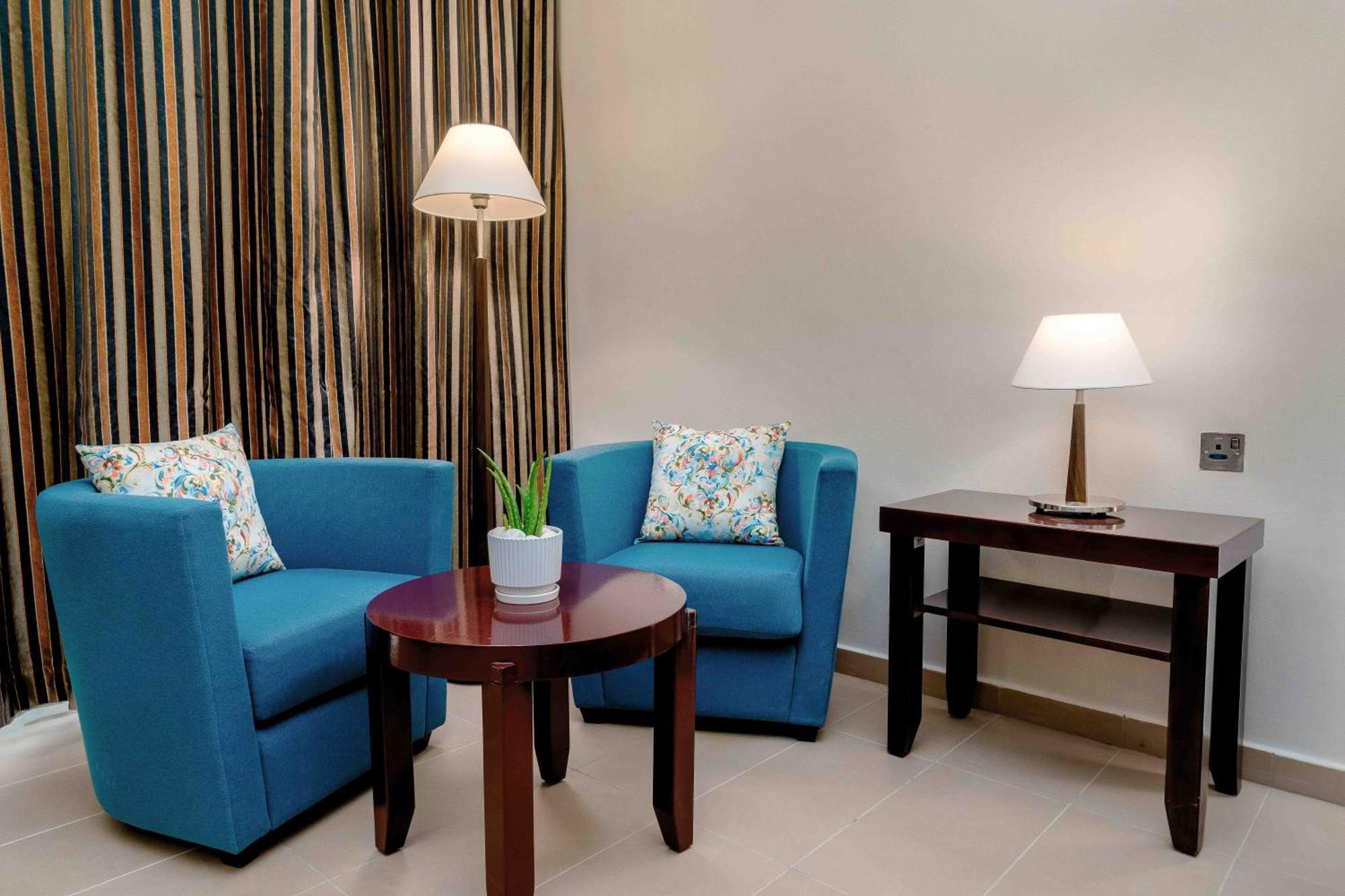Metropolitan Al Mafraq Hotel Abu Dhabi Ngoại thất bức ảnh